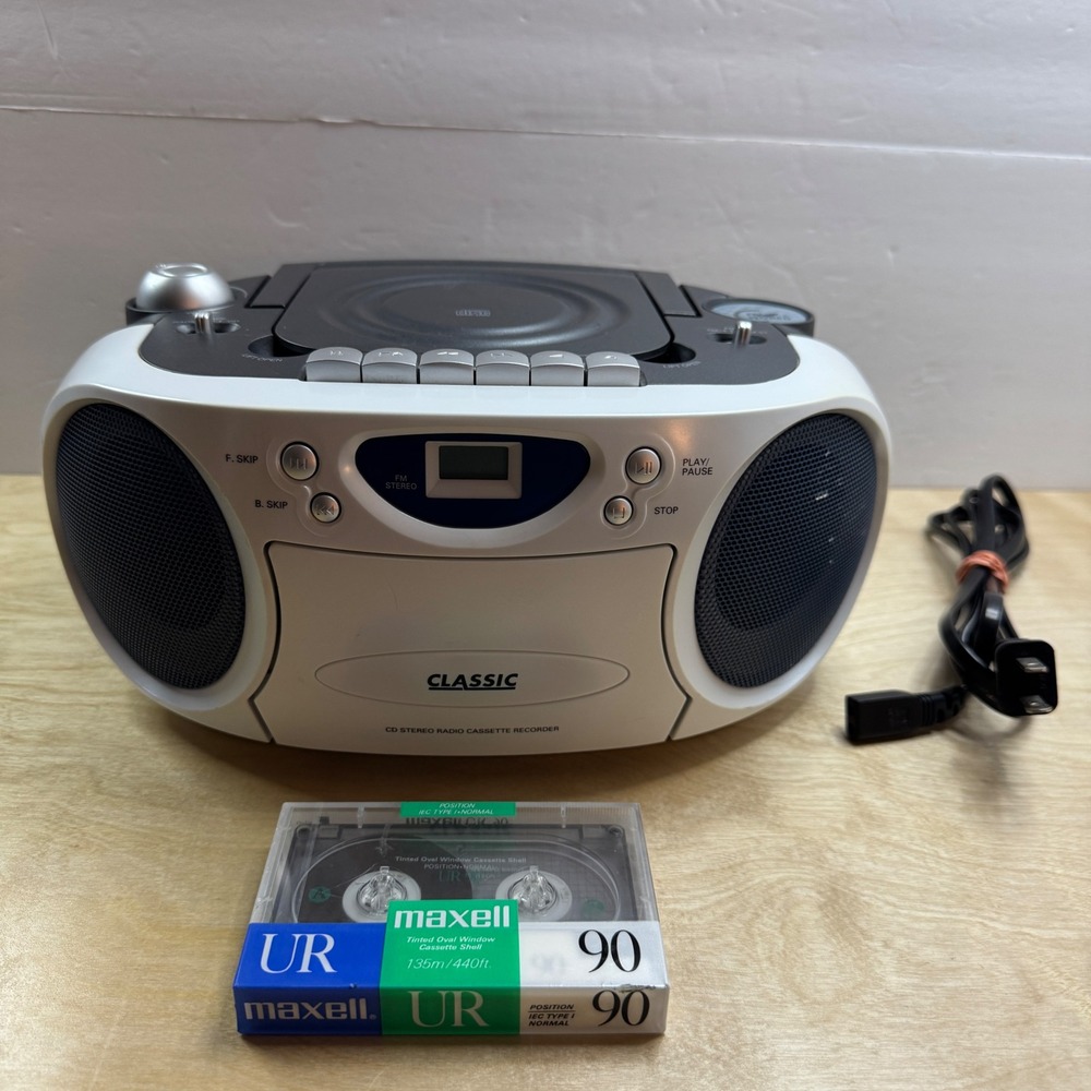 Classic CS835 Portable CD Player AM/FM Radio Cassette Recorder Boombox Silver